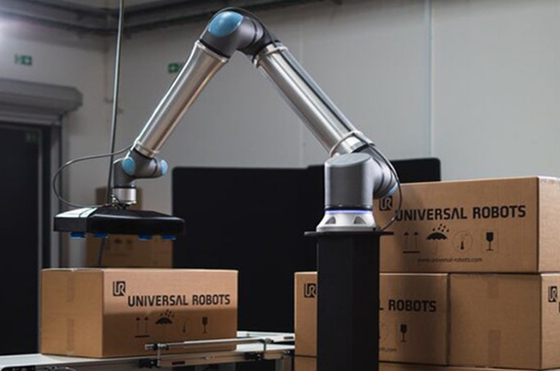 UR20 colaborador da colheita e da colocação do robô do AGV da carga útil 20kg com o prendedor do robô de Onrobot