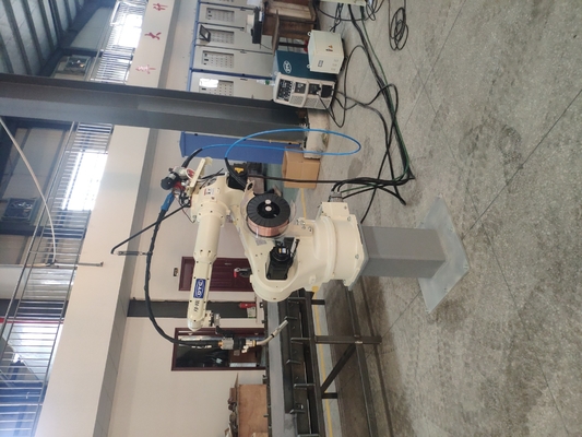 linha central do robô de solda FD-B4S do mag do mig 7 com a máquina de solda P400 robótico para a solução de solda de OTC