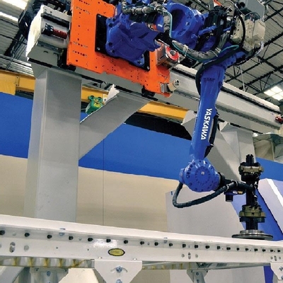 Ferrovia de guia linear com carga útil de 500 kg com robô YASKAWA para manuseio de material como trilhos robóticos