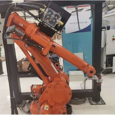 Braço robótico de 6 eixos ABB IRB 1410 com estação de limpeza de armas CNGBS para automação de robôs de solda
