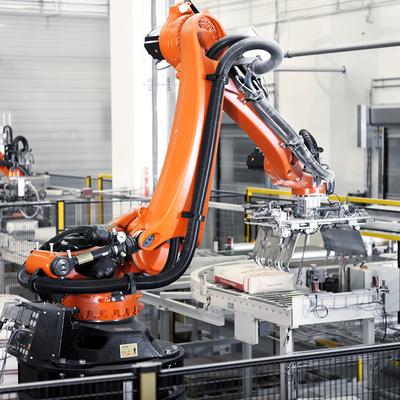KUKA KR 180 R3200 PA Carga útil 180kg com GNGBS Robot Gripper para fábricas como robot de paletização