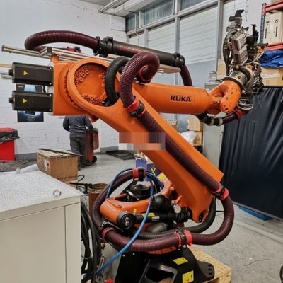 KUKA KR 360 R2830 Carga útil do braço robótico 360kg com linha de montagem CNGBS para montagem do motor como pick and place machine