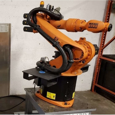 Kuka manuseando braço robótico 6 eixo KR 16 R1610 com agarrador robótico CNGBS como robô industrial