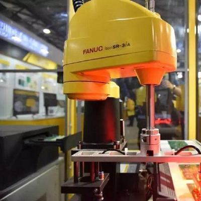 Robô Scara SR-3iA de 4 eixos com braço robótico de carga útil de 3 kg como máquina de seleção e colocação para manuseio