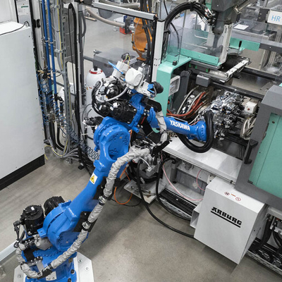 Máquina de paletes YASKAWA GP50 com embalagem de revestimento CNGBS para uso mais longo Estação de trabalho como robô industrial