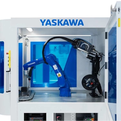 Soldadura 6 eixos braço robótico Yaskawa AR700 combinado com CNGBS Robot Gripper para manuseio robô