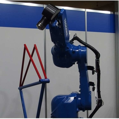 6 eixos de pintura braço robótico Yaskawa MPX1950 com roupas de robô CNGBS para robô de pintura automatizado