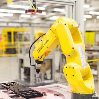 FANUC LR Mate 200iD Braço Robótico Industrial de 6 eixos com agarre CNGBS para montagem do motor