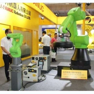 6 eixos braço robótico Fanuc CR-15iA com CNGBS Robot Gripper para manipulação Cnc como robô colaborativo