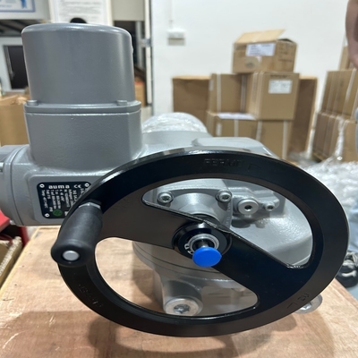 A válvula de controle de fluxo está equipada com o atuador de válvula Auma SQEx e o atuador elétrico à prova de explosão SQRV