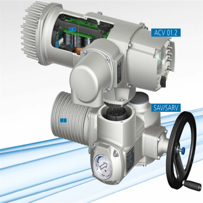 O comando de pressão/fluxo é equipado com um actuador de válvula Auma da série SAV SAR e uma unidade de controlo AC/AM