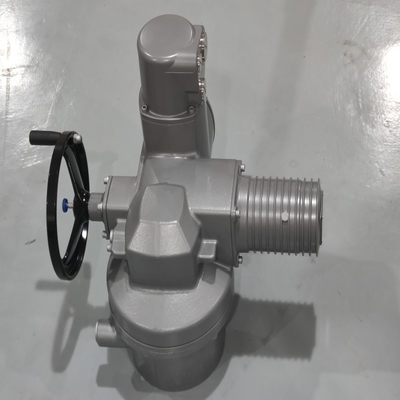 A válvula de comutação do skid está equipada com válvulas elétricas AUMA SA 07.2 - SA 16.2 e SA 25.1 Auma atuador linear