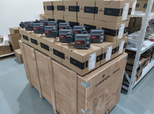 Stock Fisher válvula de controle pneumático de alta qualidade Modelos populares como DVC2000 DVC6200 3582i DIGITAL HART VALVE POSITIONER com válvula solenoide ASCO