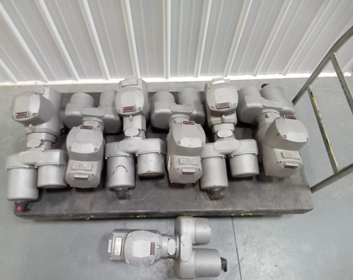 AUMA SA 07.2 a 16.2 SAREx 25.1 a 40.1 Actuador multi-torno com unidade de controlo integrada AC 01.2 Aumentador de válvula elétrica