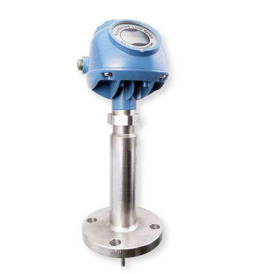 A unidade de reabastecimento montada em patins está equipada com o transmissor de nível EMERSON Rosemount 5300 - medidor de nível de radar de ondas guiadas