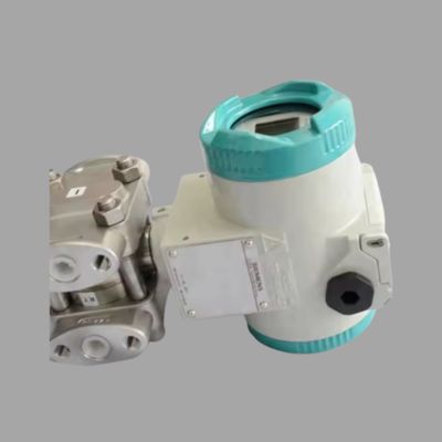 Transmissor de pressão Siemens SITRANS 7MF4433-1DA02-2AB6-Z, medidor de vazão vortex SITRANS FX330 e dispositivo de comutação de válvulas