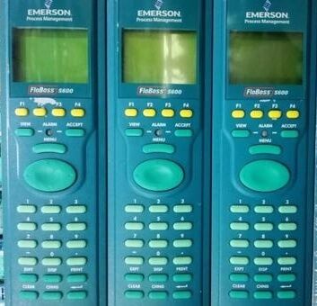 Computador de medição de petróleo e gás Emerson FloBoss 600+ Computador de fluxo montado em painel para aplicações multi-estância multi-fluxo