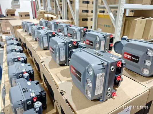 Relé Pneumático Fisher 377 Controlador Digital de Válvulas FisherDVC6200 Solução de Controle de Válvulas Industriais para Petroquímica, Energia e Automação de Processos