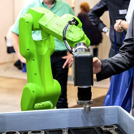 CR do braço do robô de Fanuc da carga útil do alcance 4kg de 550mm - 7 IA para a proteção IP65 industrial