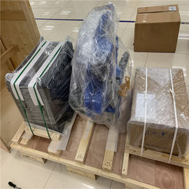 Robô de soldadura do arco da linha central de Yaskawa Motoman AR1440 6 que fornece o desempenho rápido e exato o controlador do robô YRC1000