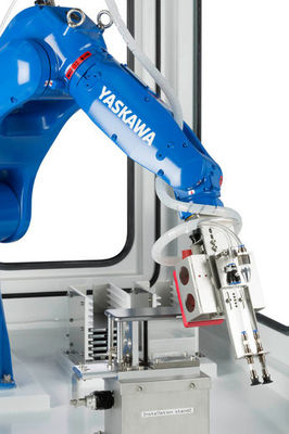 Yaskawa GP8 IP67 1.0KVA 727mm seis braços do robô da linha central
