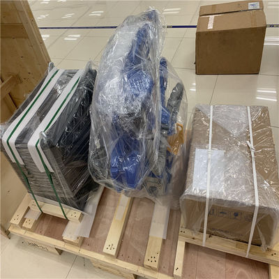 AR1440 1440mm braço do robô de Yaskawa da soldadura de arco de 6 linhas centrais