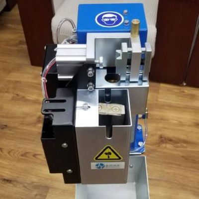 Dispositivo limpo das tochas de soldadura da chuva dourada para o ARCO do mag tig do mig do braço do robô de soldadura