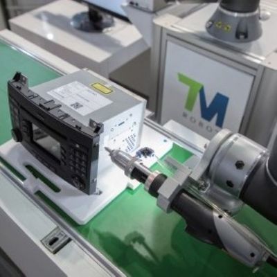 Braço robótico industrial da automatização de 6 linhas centrais o robô Tm5 colaborador