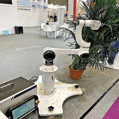 Robô colaborador élfico dos robôs universais E10-L de Cobot para o robô de soldadura do Mig