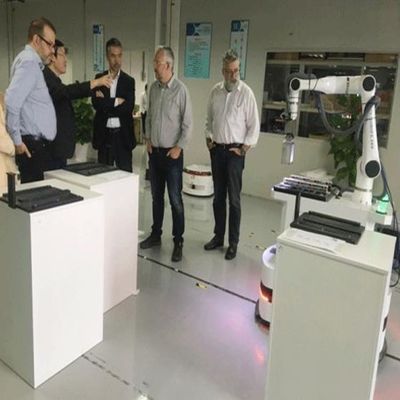 Linha central colaboradora industrial élfico do braço 6 do robô E03 para o robô colaborador