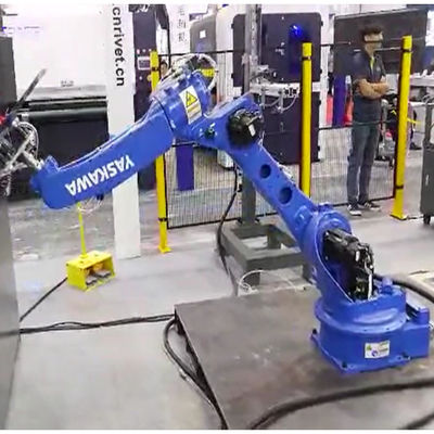 Máquina de embalagem robótico automática da linha central de Motoman GP8 6 com o braço do robô industrial