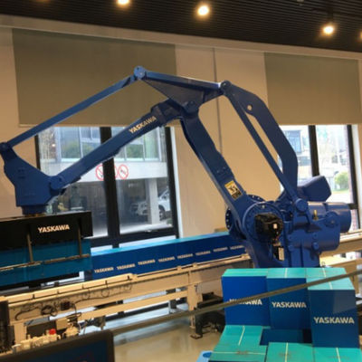 Carga útil alta 225kg de Motoman GP225 do robô de Palletizer com o braço do robô do CNC