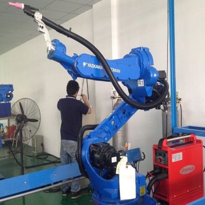 Motoman AR1440 com soldador RD500S para o processamento do corte do laser