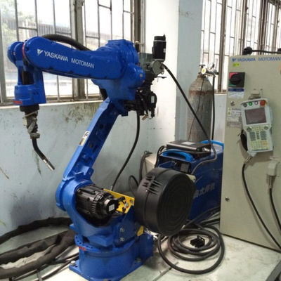 Robô de solda automática Motoman de 6 linhas centrais AR2010 com soldador RD350S