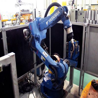 Braço Motoman AR1440 do robô de 6 linhas centrais com soldador RD350S para a soldadura robótico