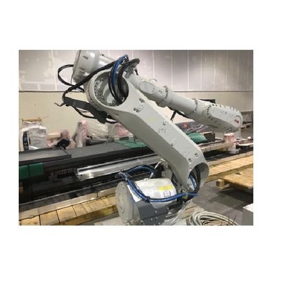 Robô IRB6700-300/2.7 industrial com o braço do robô como a máquina de soldadura para a soldadura de ponto