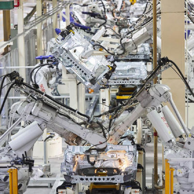 IRB6700 eficiente e flexível com o braço do robô da carga útil 155KG para a máquina da picareta e do lugar