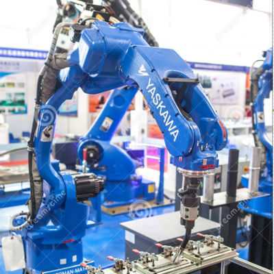 O braço AR2010 do robô de soldadura de 6 linhas centrais forma arcos robô de solda para a máquina de solda robótico