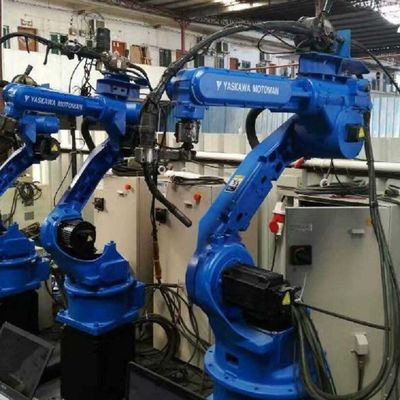 Robô industrial de 6 linhas centrais de AR2010 com os soldadores do ARCO de RD350S para o outro equipamento de solda