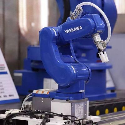 Preço do robô GP7 industrial com a carga útil 7KG e o controlador For Material Handling do CNC YRC1000