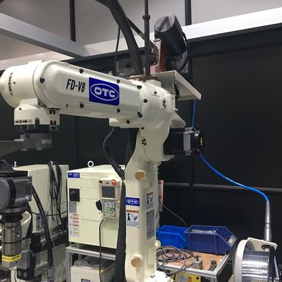 Carga útil de OTC FD-V8 8kg do robô de solda automática das tochas de soldadura para a soldadura de Mig