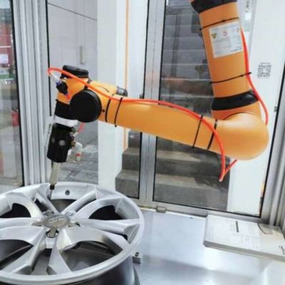 Linha central de Cobot AUBO I16 6 para carregar e descarregar como o robô colaborador