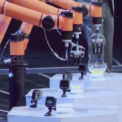 Linha central de Cobot AUBO I16 6 para carregar e descarregar como o robô colaborador