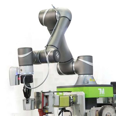 Linha central robótico do braço 6 do robô TM5-900 da picareta e do lugar como o robô colaborador