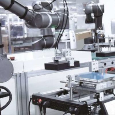 Segurando a linha central robótico colaboradora do braço 6 do robô TM5M-900 Cobot como o robô de Cobot