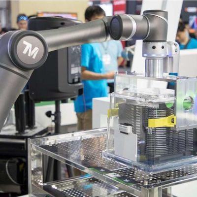 Linha central robótico colaboradora do braço OMRON TM12M Robot Arm 6 como o robô de Cobot