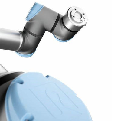 Braço Cobot UR10e do robô de soldadura com o braço robótico universal das tochas de soldadura para a máquina de soldadura de 6 linhas centrais