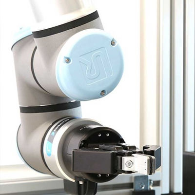 Braço Cobot UR10e do robô de soldadura com o braço robótico universal das tochas de soldadura para a máquina de soldadura de 6 linhas centrais