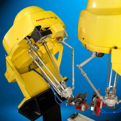 Robô de conjunto do robô industrial M-1iA com o prendedor do robô para o conjunto de motor pequeno