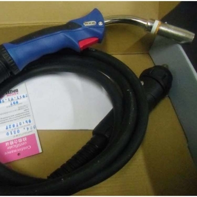 Tocha de Soldadura Mig arrefecida a ar MB EVO PRO 26 com braço robótico para automação de soldadura como tochas de soldadura